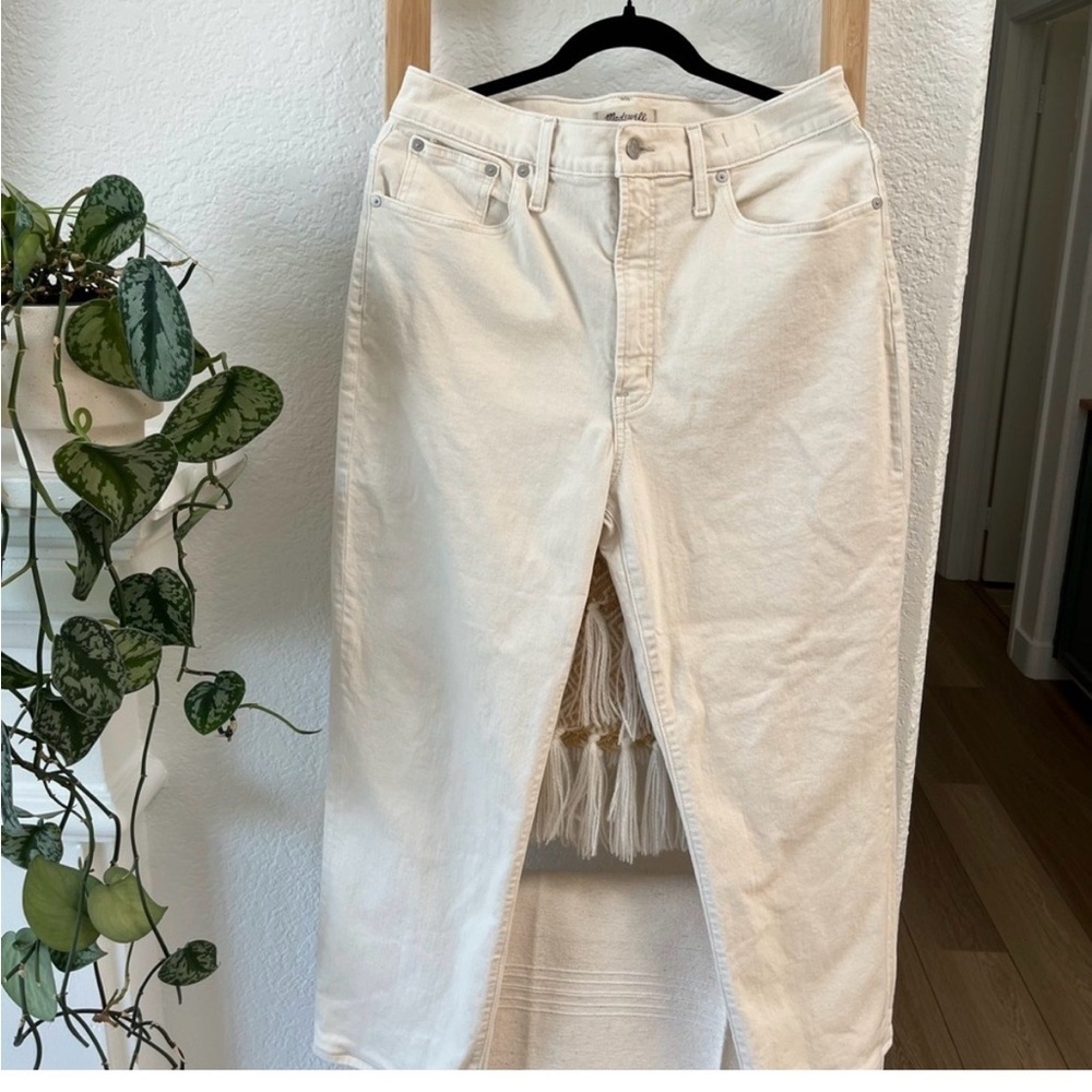 Madewell Straight-Leg Jeans in Off-White